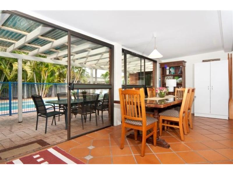 4 Lagoona Drive, Noosa Heads QLD 4567