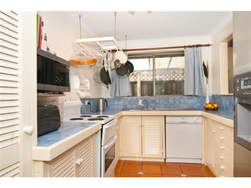 4 Lagoona Drive, Noosa Heads QLD 4567