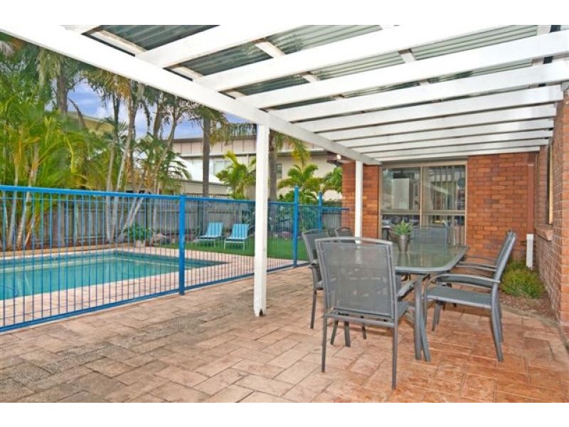 4 Lagoona Drive, Noosa Heads QLD 4567