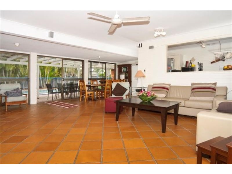 4 Lagoona Drive, Noosa Heads QLD 4567