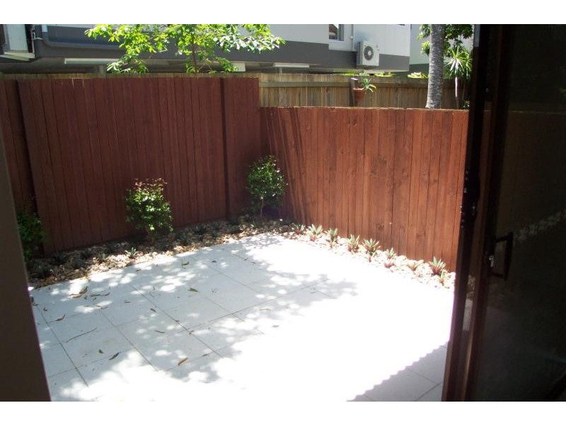 Unit 3/16 James Street, Noosaville QLD 4566