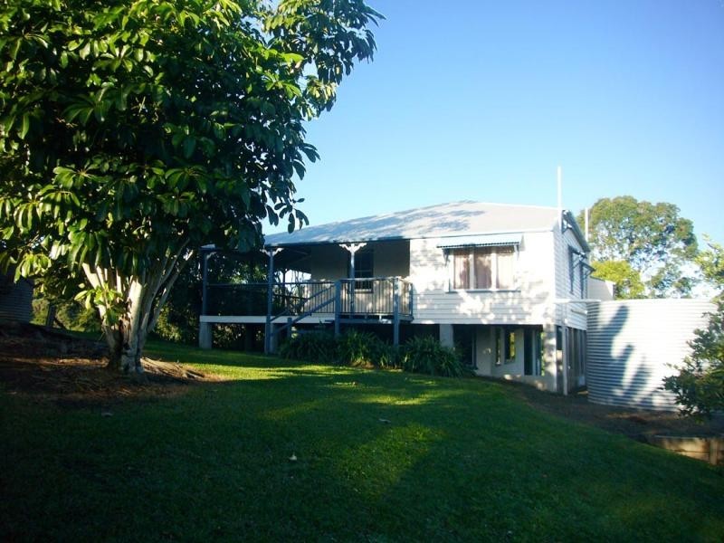 18 Robinson Road, Kin Kin QLD 4571