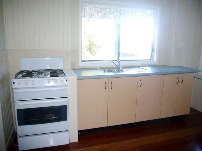 18 Robinson Road, Kin Kin QLD 4571