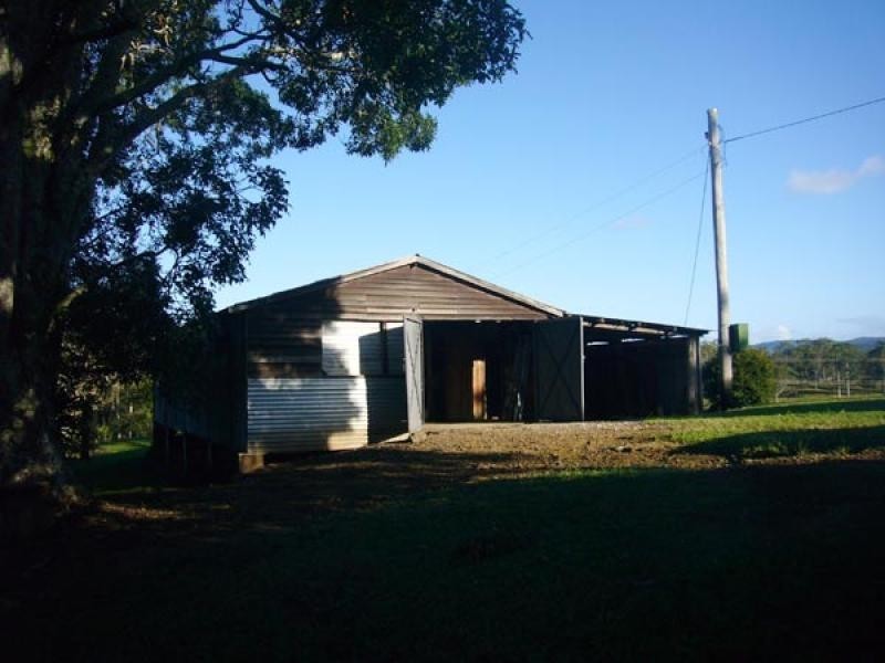 18 Robinson Road, Kin Kin QLD 4571