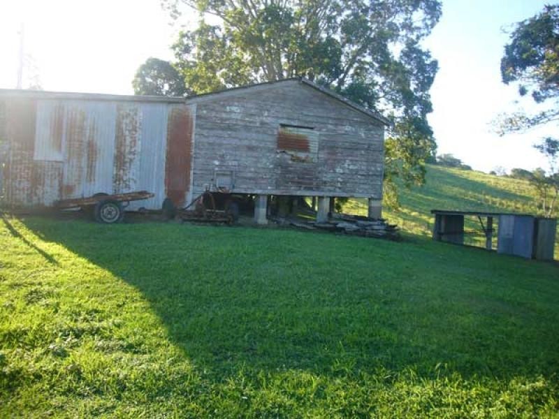 18 Robinson Road, Kin Kin QLD 4571