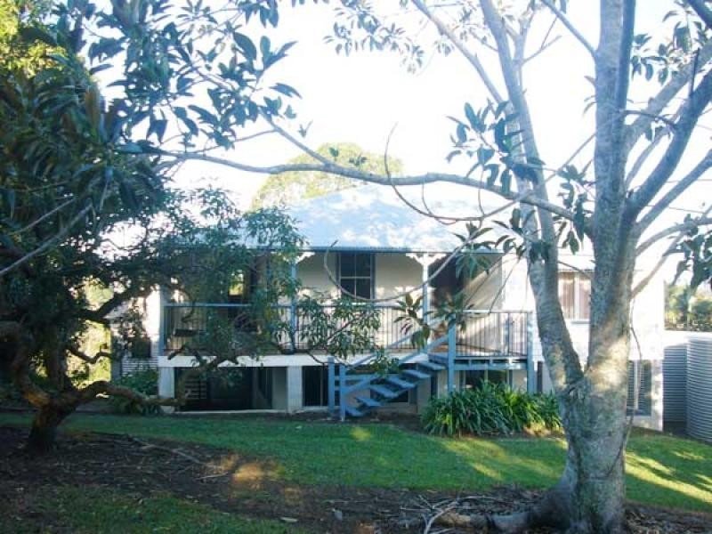 18 Robinson Road, Kin Kin QLD 4571