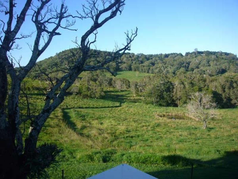 18 Robinson Road, Kin Kin QLD 4571