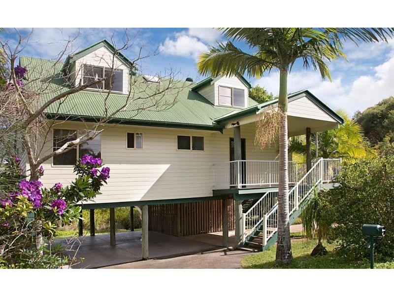 6 Val Crescent, Noosaville QLD 4566