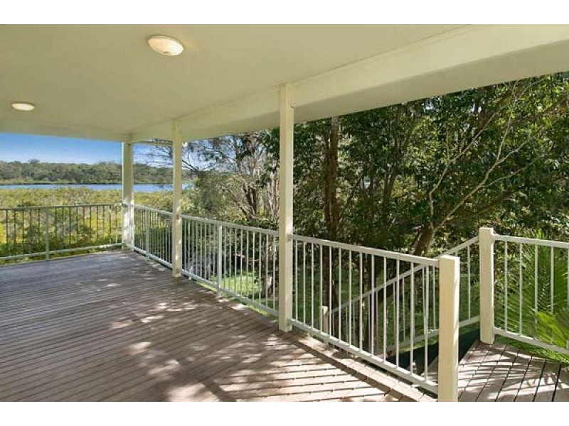 6 Val Crescent, Noosaville QLD 4566