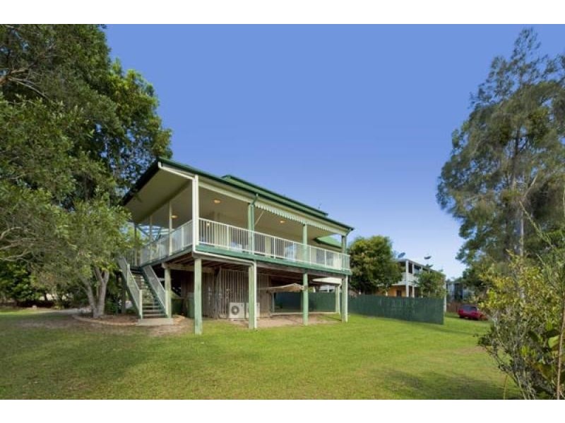 6 Val Crescent, Noosaville QLD 4566