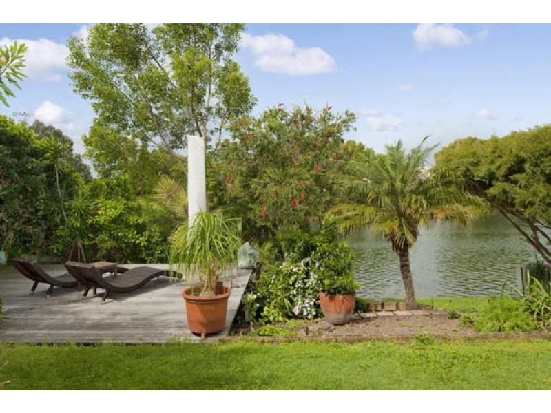 3 Riverbreeze Avenue, Noosa Waters QLD 4566