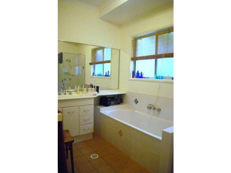 12 Pepper Berry Place, Cooroy QLD 4563