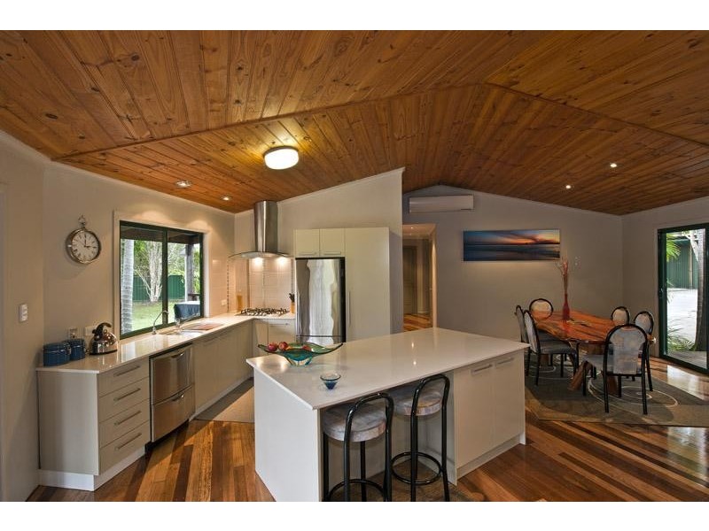 3 Silverdale Court, Cooroibah QLD 4565