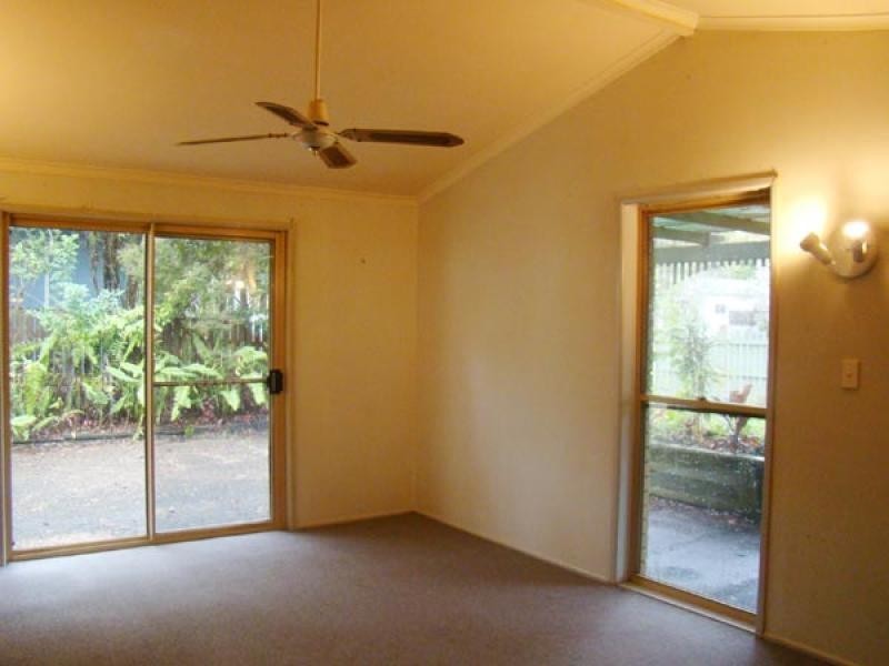 25 Pines Avenue, Cooroibah QLD 4565