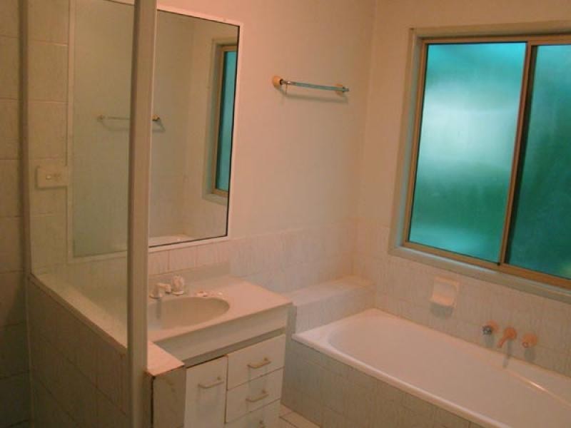 25 Pines Avenue, Cooroibah QLD 4565