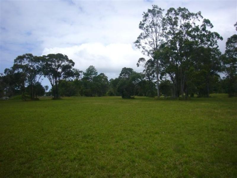 6 Illoura Place, Cooroibah QLD 4565