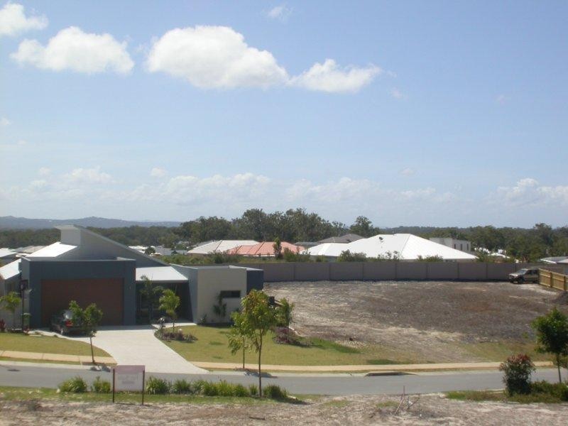 5 Tea Tree Grove, Peregian Springs QLD 4573