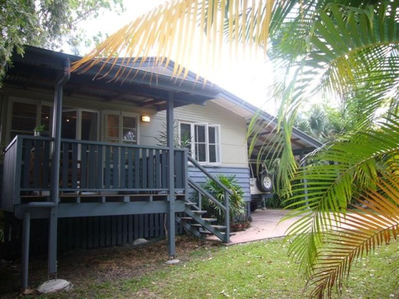 38 Pines Avenue, Cooroibah QLD 4565