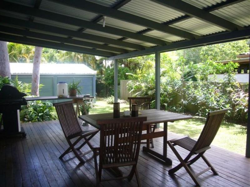 38 Pines Avenue, Cooroibah QLD 4565