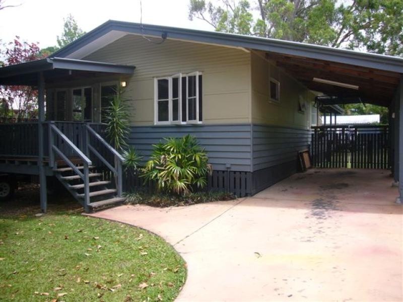 38 Pines Avenue, Cooroibah QLD 4565