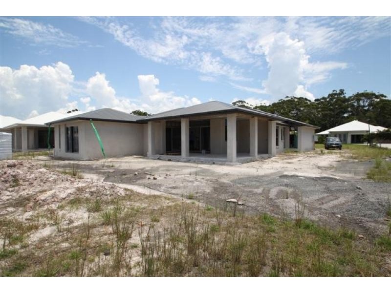 16 Attenuatta Place, Noosaville QLD 4566