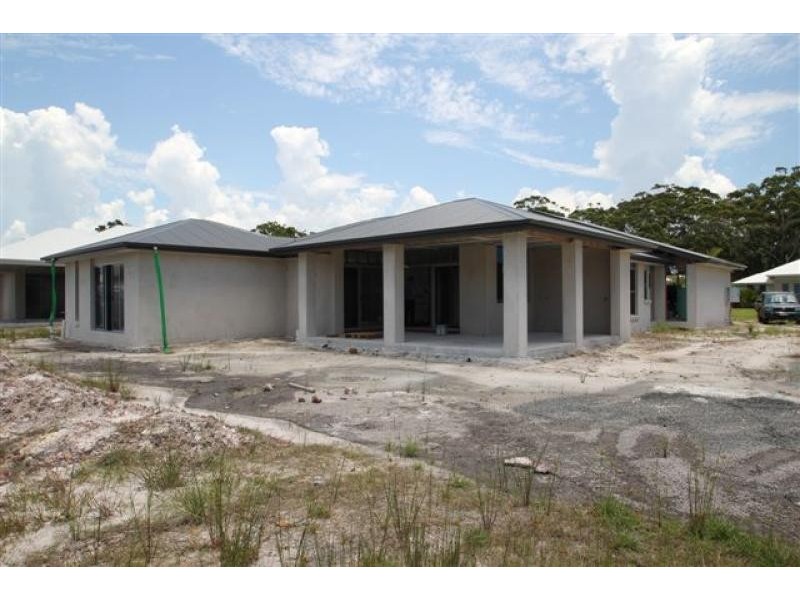 16 Attenuatta Place, Noosaville QLD 4566