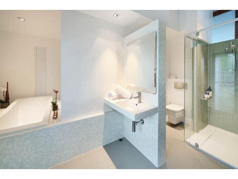 24 Waterside Court, Noosa Waters QLD 4566