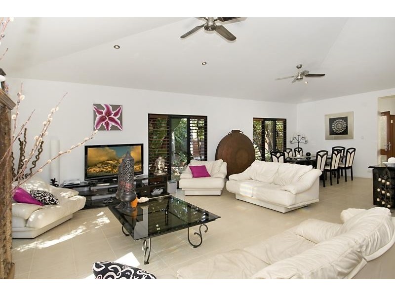35 Waterside Court, Noosa Waters QLD 4566