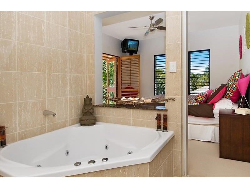 35 Waterside Court, Noosa Waters QLD 4566