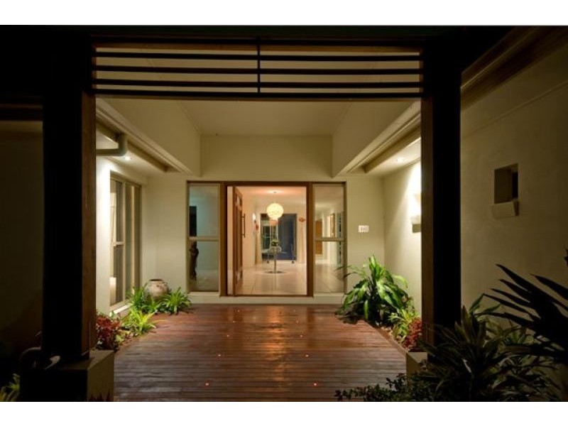 24 Attenuatta Place, Noosaville QLD 4566