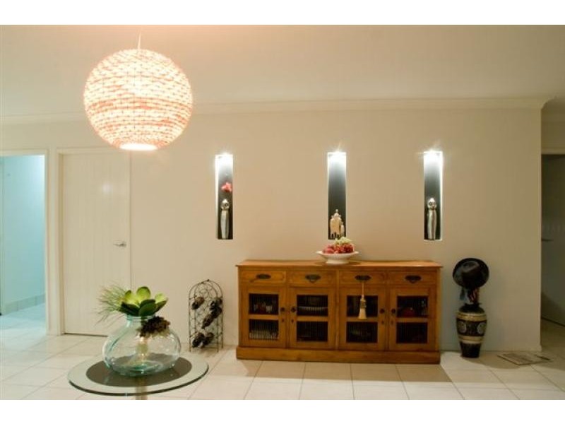 24 Attenuatta Place, Noosaville QLD 4566