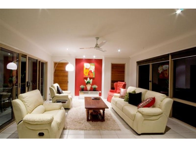 24 Attenuatta Place, Noosaville QLD 4566