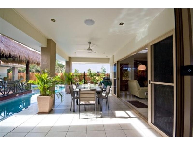 24 Attenuatta Place, Noosaville QLD 4566