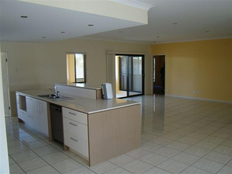 34 Cooroibah Crescent, Tewantin QLD 4565