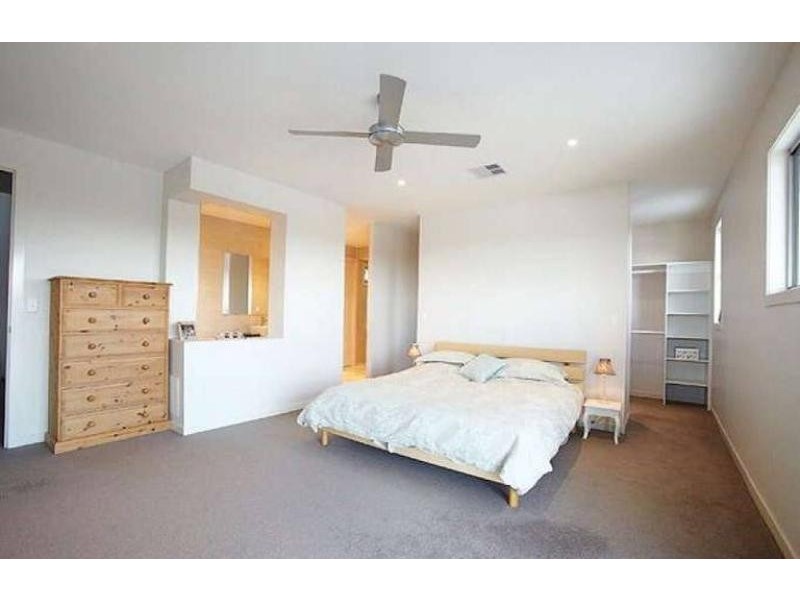 11 Seagull Avenue, Caloundra QLD 4551