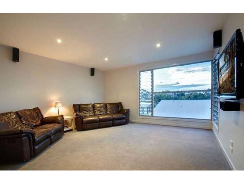 11 Seagull Avenue, Caloundra QLD 4551