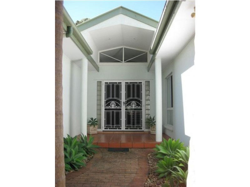 29 Lake Entrance Boulevard, Noosaville QLD 4566