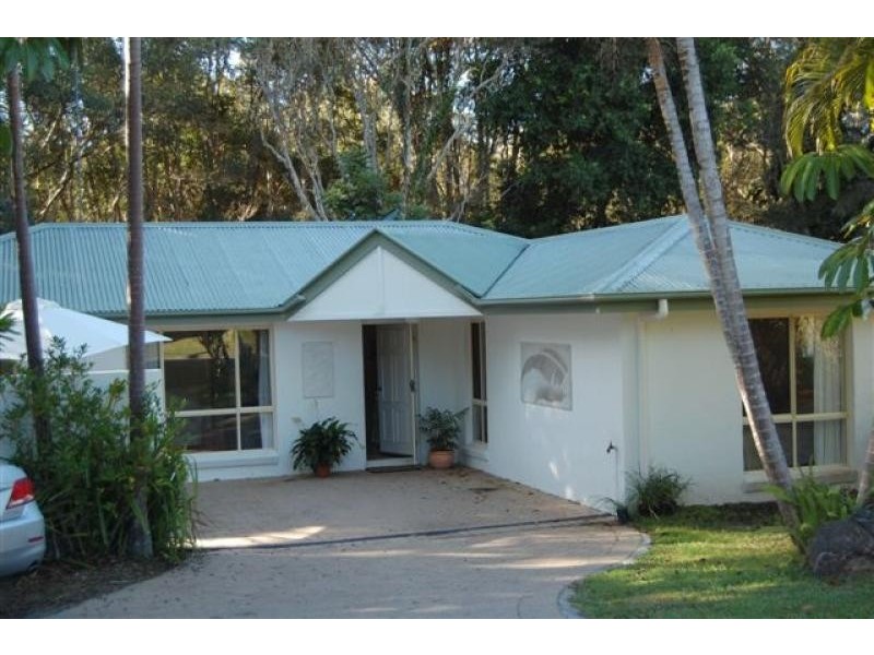 4 Lewis Street, Tewantin QLD 4565