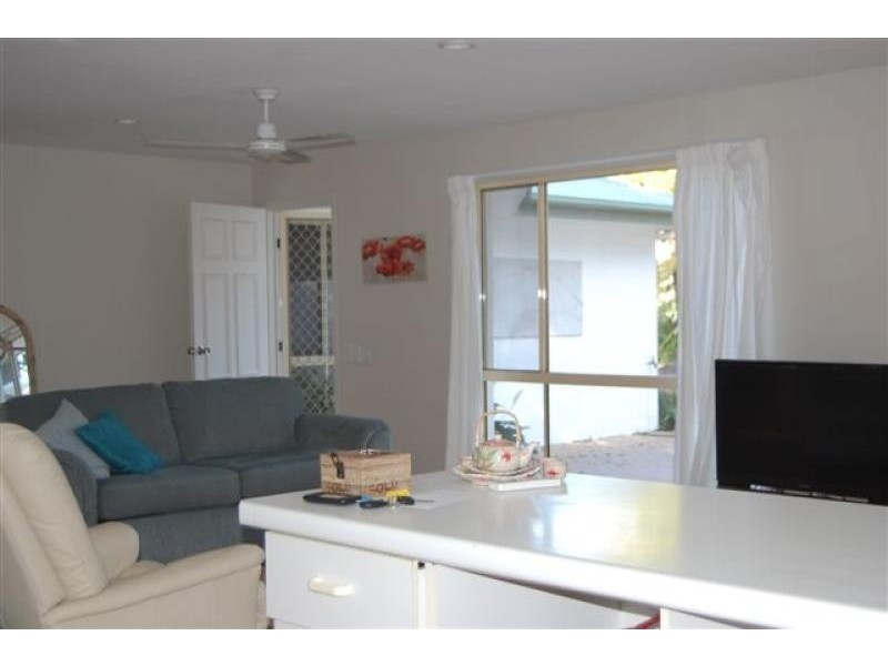 4 Lewis Street, Tewantin QLD 4565