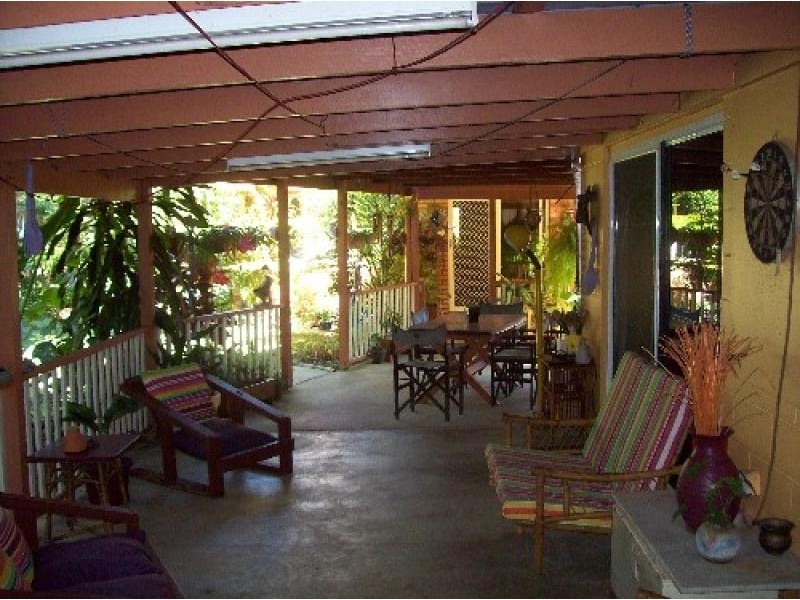 17 Bundesen Avenue, Midge Point QLD 4799