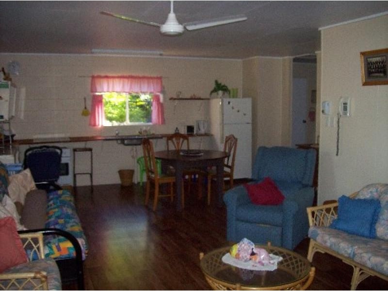 17 Bundesen Avenue, Midge Point QLD 4799