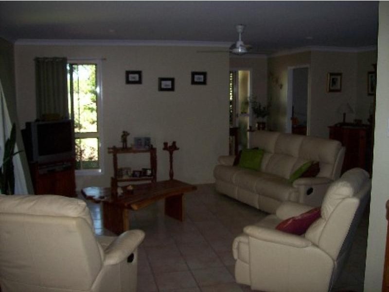 17 Bundesen Avenue, Midge Point QLD 4799