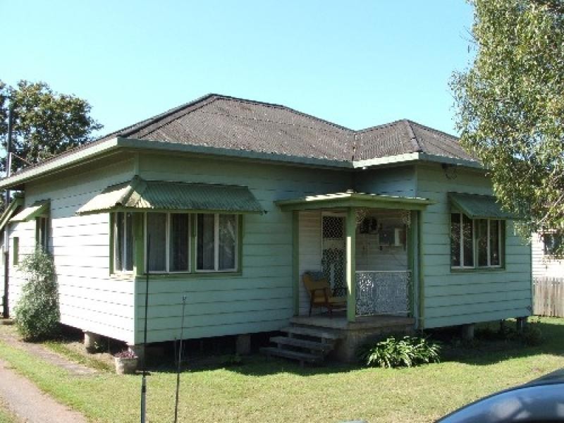 10 TELFORD STREET, Proserpine QLD 4800