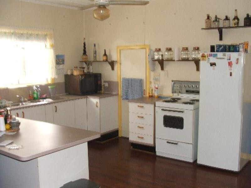 42 Fuljames Street, Proserpine QLD 4800