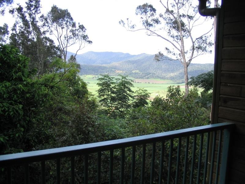 204 STANILAND DRIVE, Strathdickie QLD 4800
