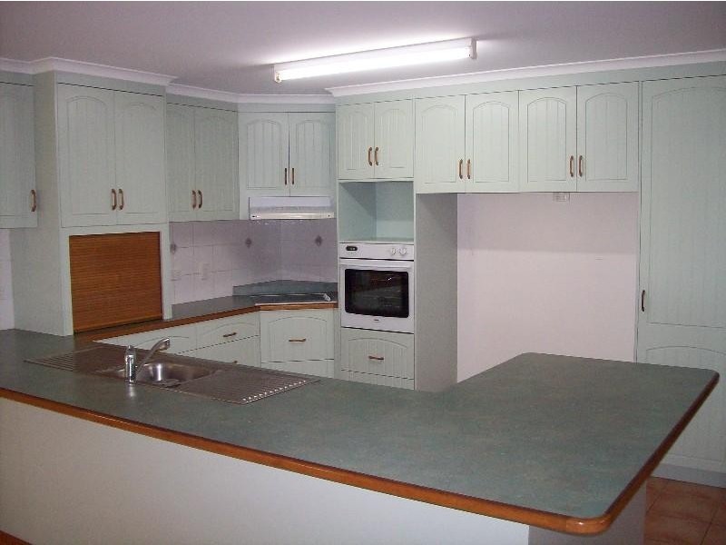 19 Trojan Court, Proserpine QLD 4800