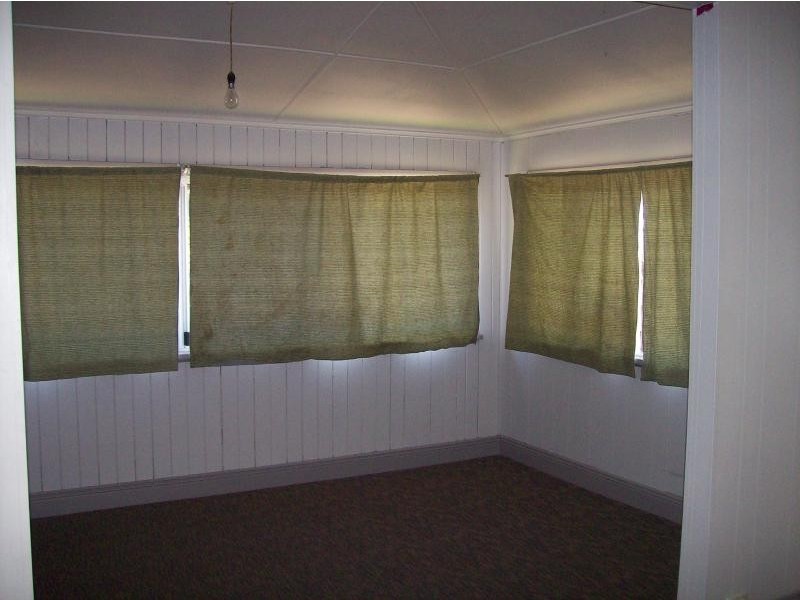 6 Phaff Street, Proserpine QLD 4800