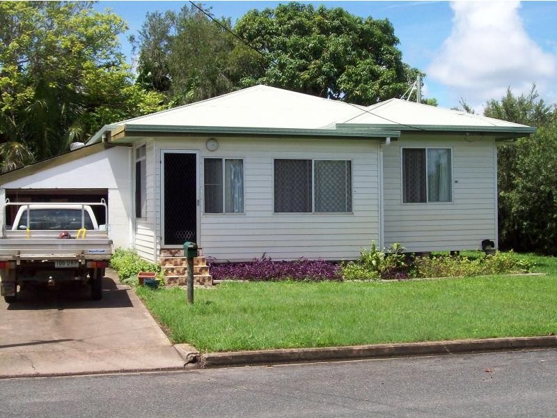 4 Elizabeth Street, Proserpine QLD 4800
