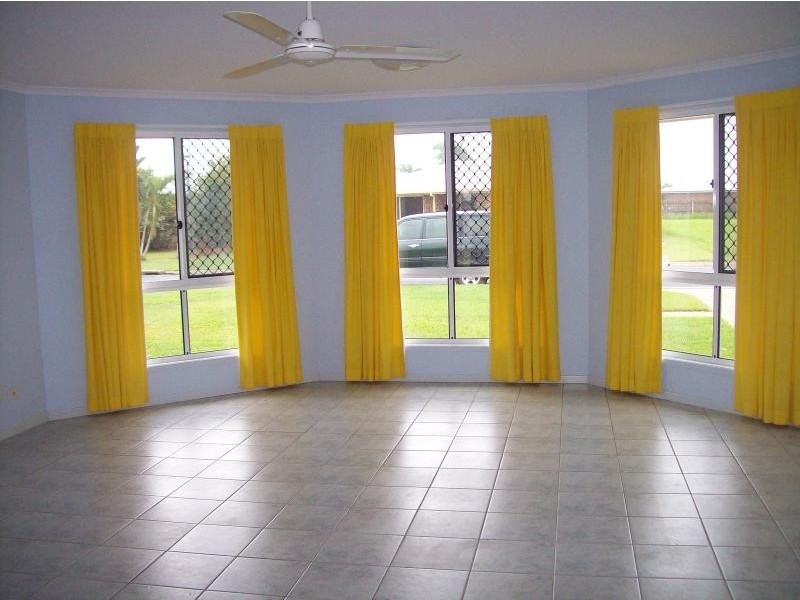 11 Rose Street, Proserpine QLD 4800