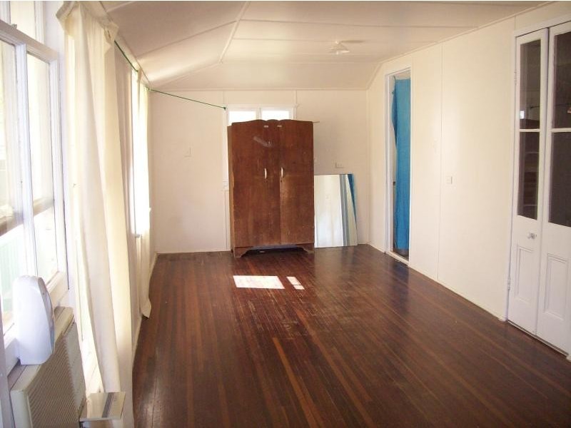 13 Marathon Street, Proserpine QLD 4800